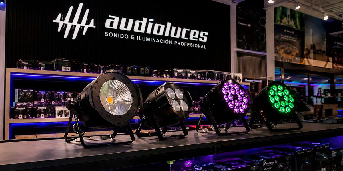 Cabeza Móvil vs Par LED