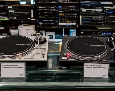 Reloop RP-4000 MK2 vs RP-7000 MK2